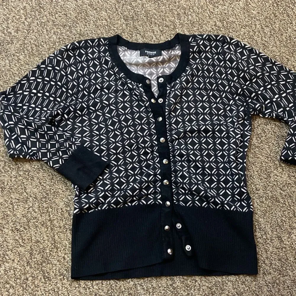 Premise Studio Patterned Black and White Sweater Size S